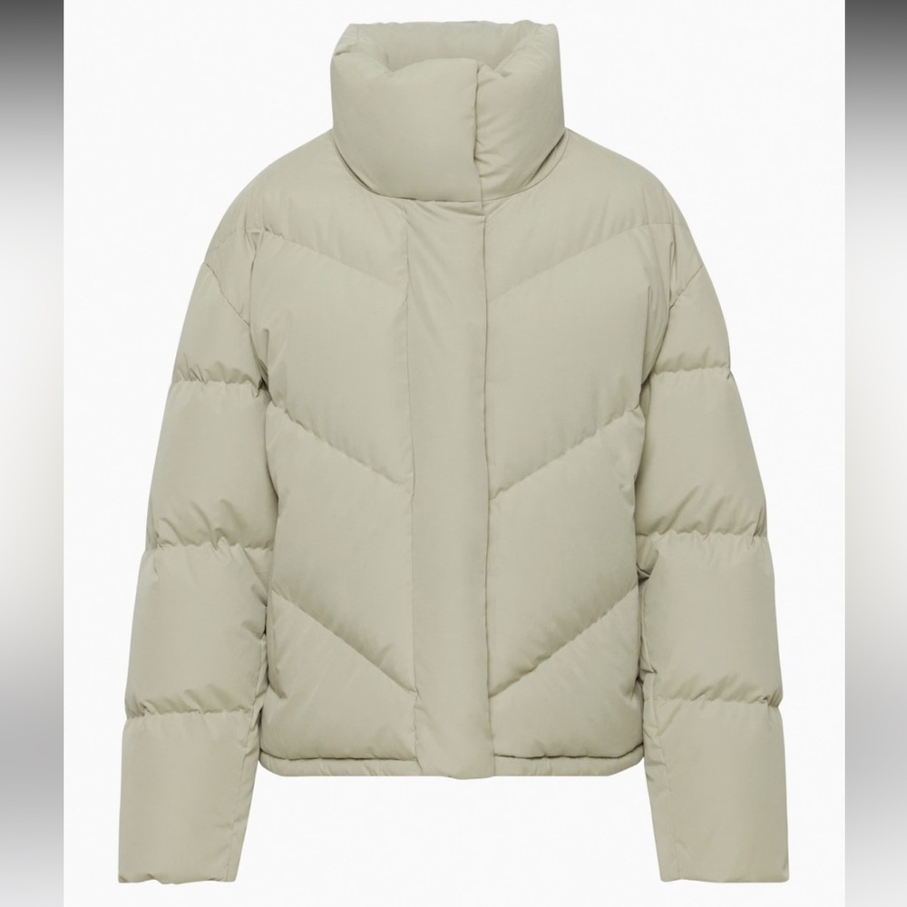 NWT Aritzia Cloud Puff - Basil [XS]